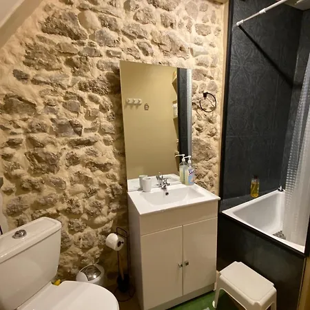 Maison De Village Atypique Holiday home Saint-Genies-de-Fontedit
