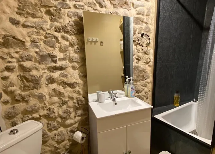 Maison De Village Atypique Сasa de vacaciones Saint-Genies-de-Fontedit