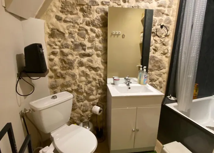 Maison De Village Atypique Ferienhaus *